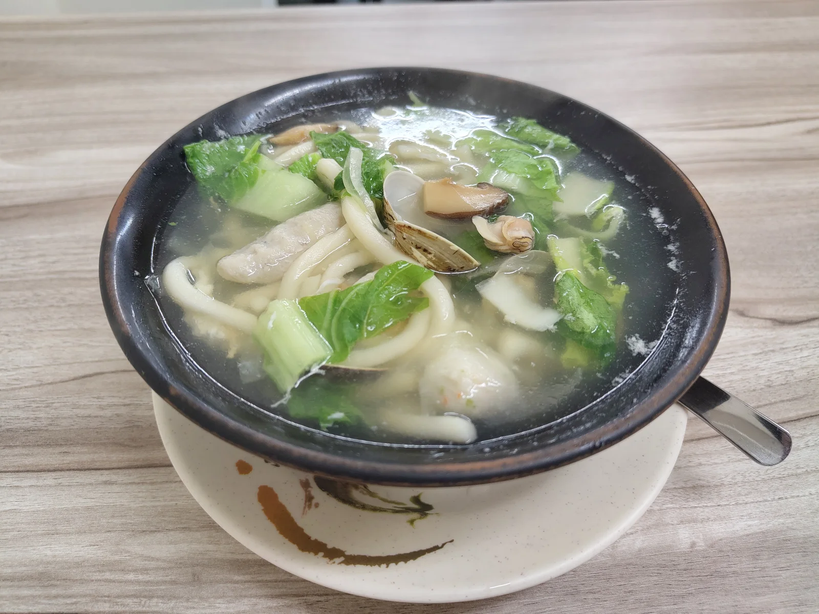 Seafood udon noodles